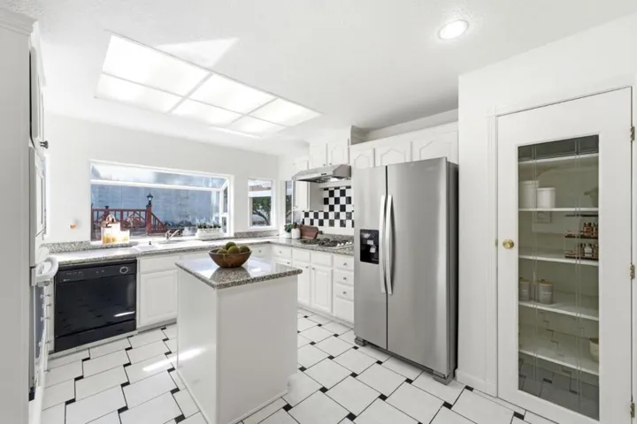 3072 Cray Court, San Jose, California 95121