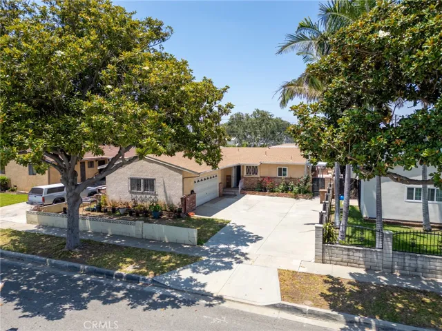 517 S Newell, Fullerton, California 92832