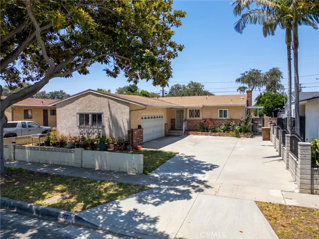 517 S Newell, Fullerton, California 92832