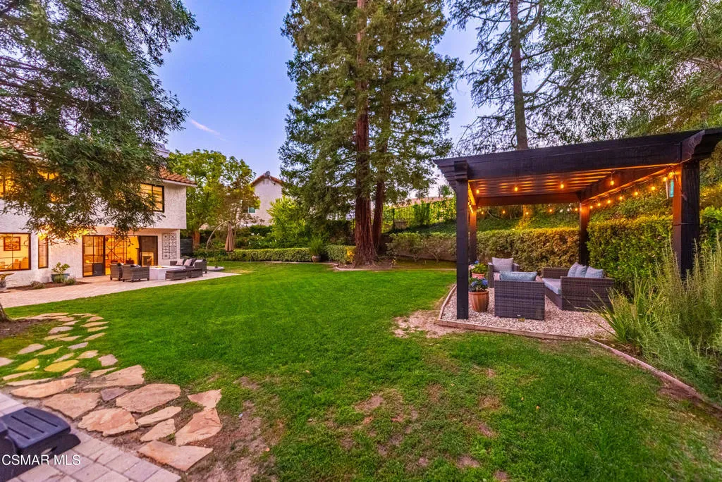 29455 Fountainwood St Agoura Hills-216