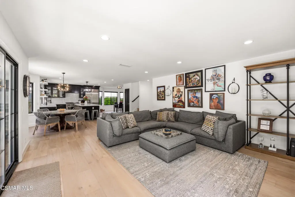 29455 Fountainwood St Agoura Hills-21