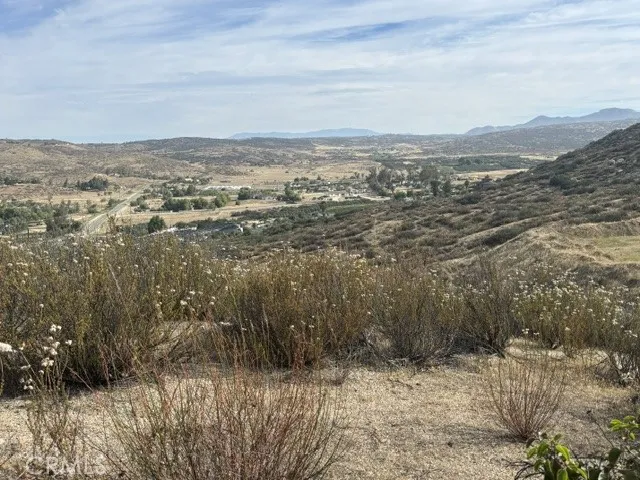 Flat area. Views