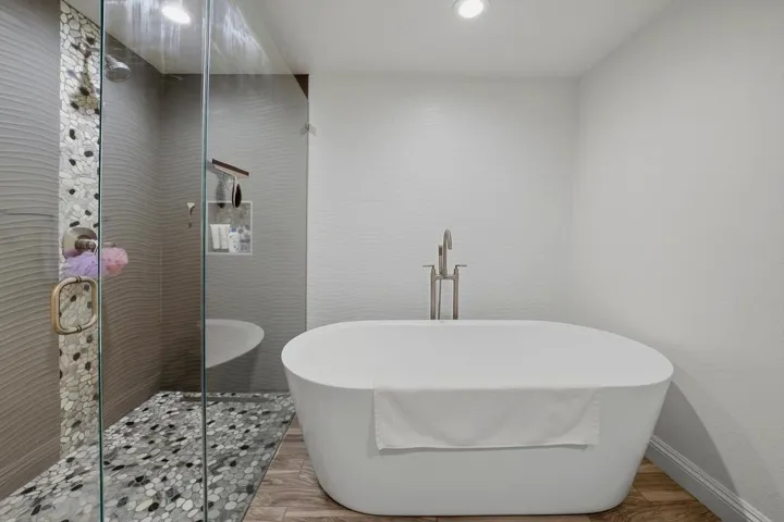 M Bath2
