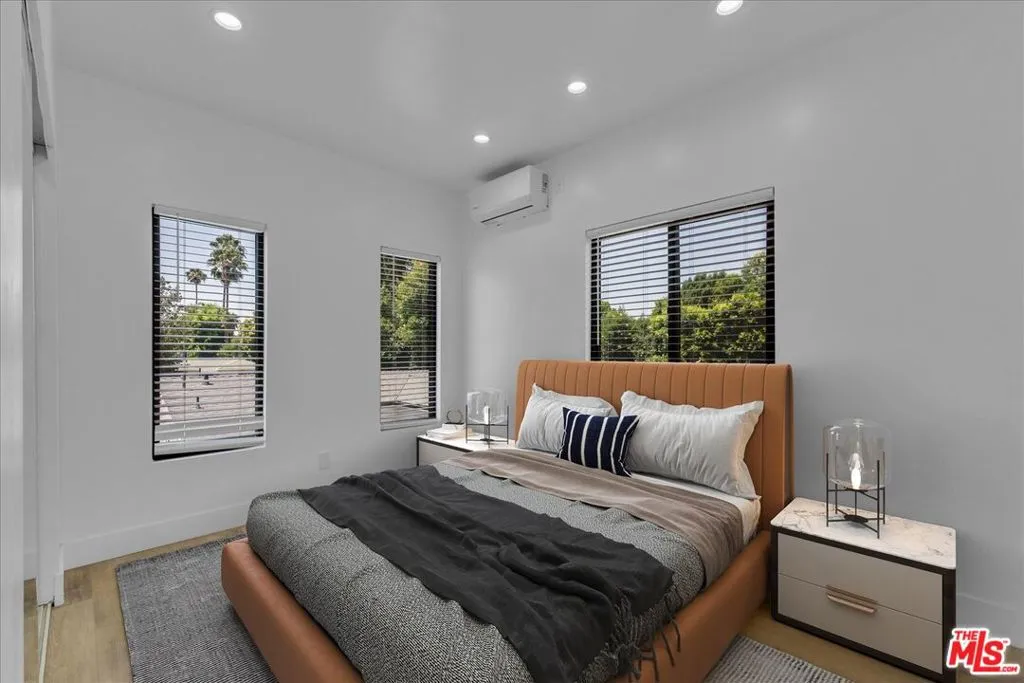 VIRTUAL STAGING