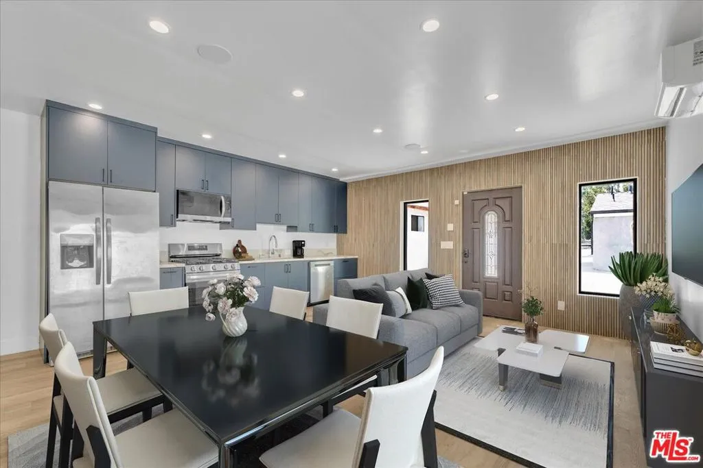 VIRTUAL STAGING