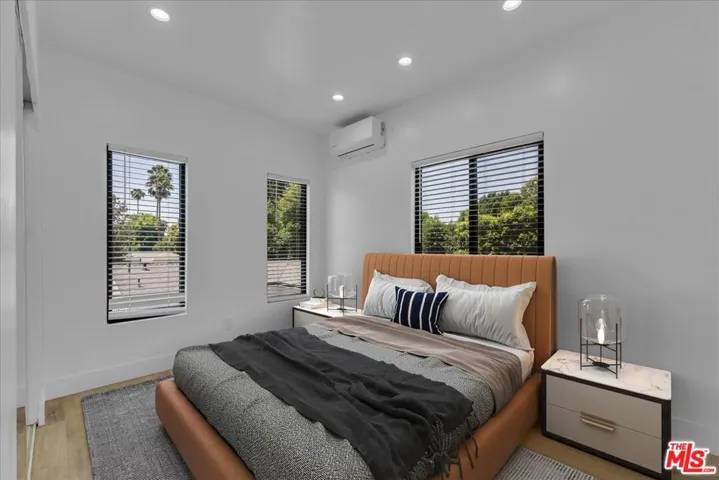 VIRTUAL STAGING
