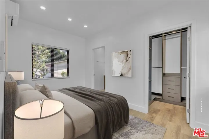 VIRTUAL STAGING