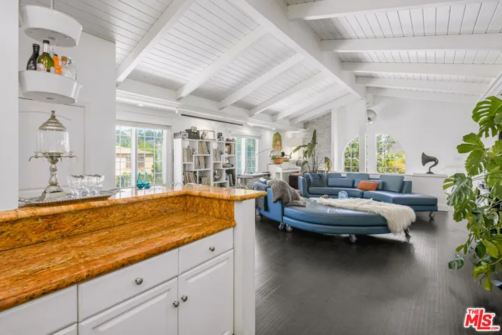 2225 N Cahuenga Boulevard, Los Angeles, California 90068