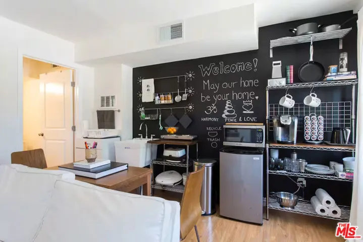 2225 N Cahuenga Boulevard, Los Angeles, California 90068