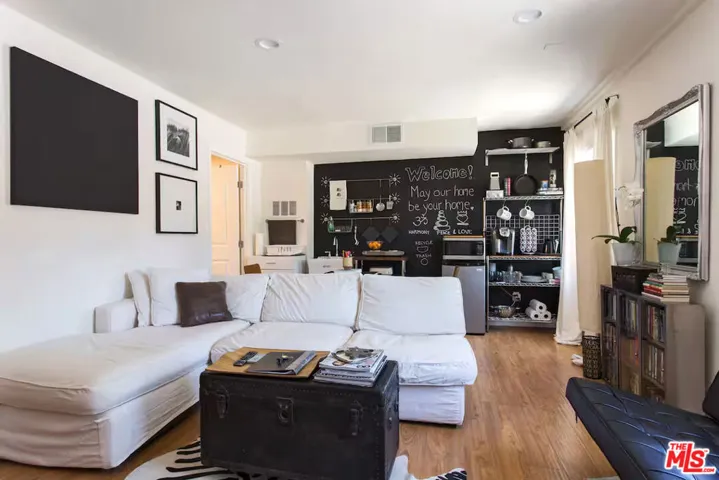 2225 N Cahuenga Boulevard, Los Angeles, California 90068