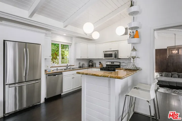 2225 N Cahuenga Boulevard, Los Angeles, California 90068