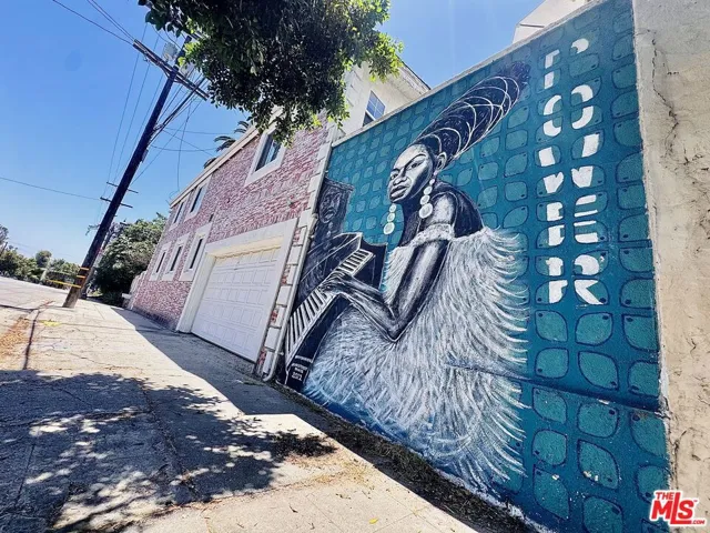 2225 N Cahuenga Boulevard, Los Angeles, California 90068