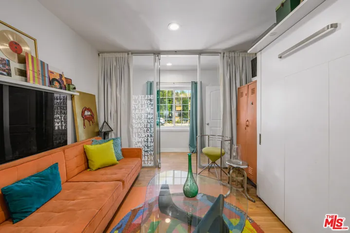 2225 N Cahuenga Boulevard, Los Angeles, California 90068