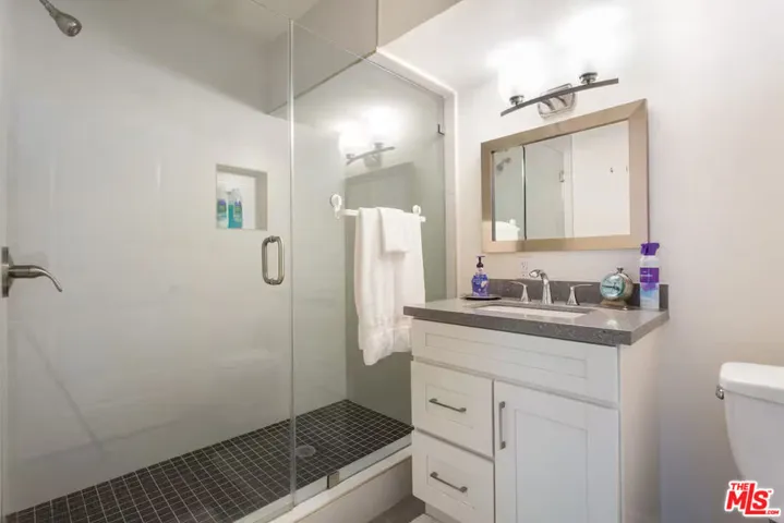 2225 N Cahuenga Boulevard, Los Angeles, California 90068