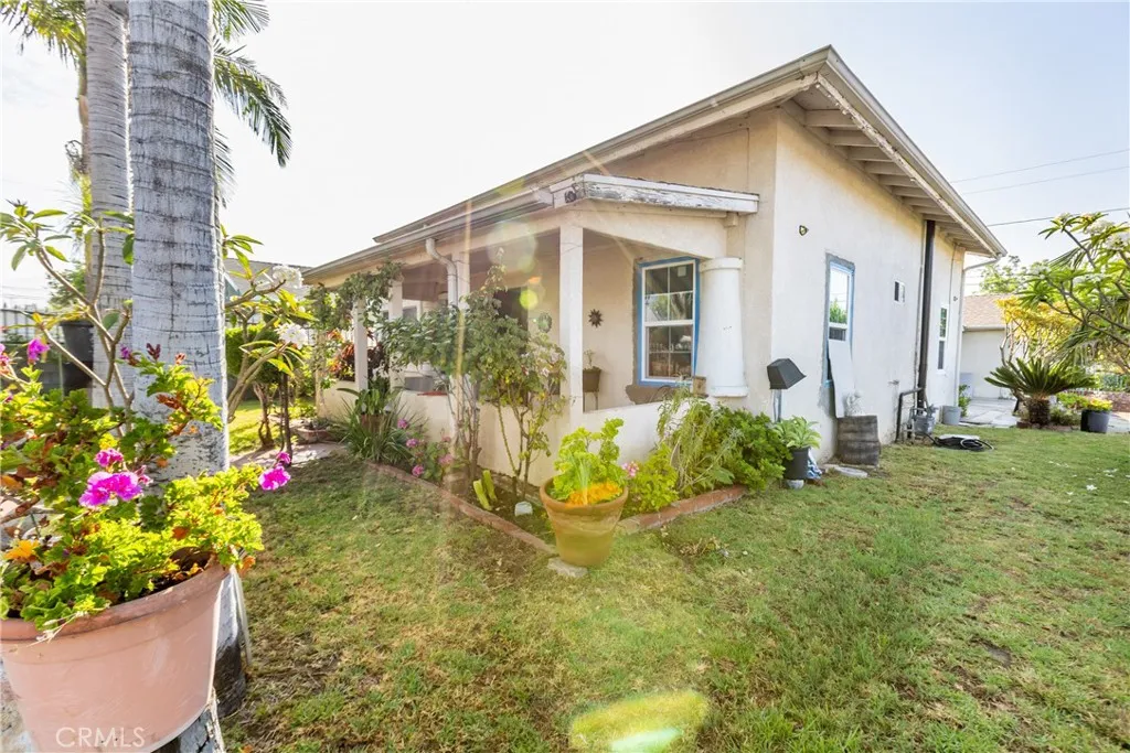 952 Orange Grove, San Fernando, California 91340 — photo 4