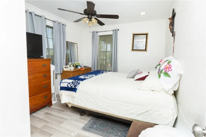 952 Orange Grove, San Fernando, California 91340