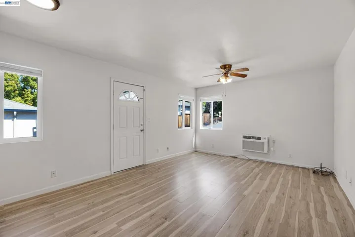 4067 Vineyard Unit 5