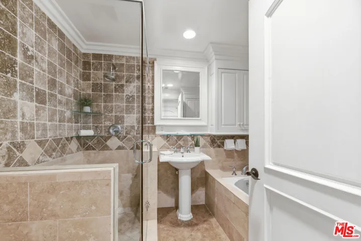 11440 National Boulevard 16, Los Angeles, California 90064