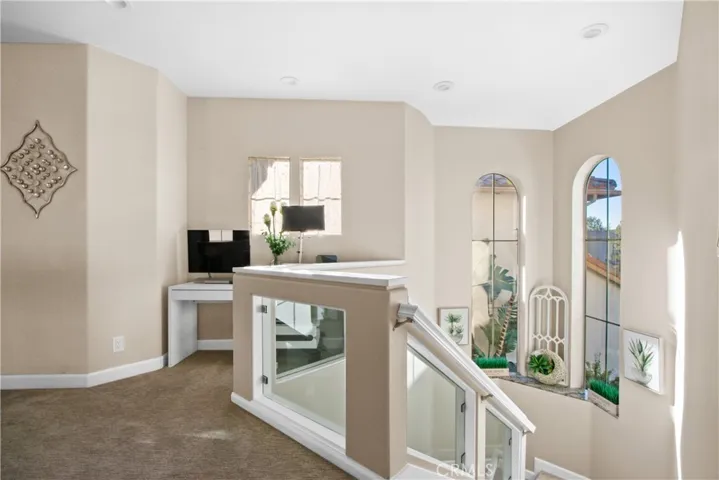 Glass stairway