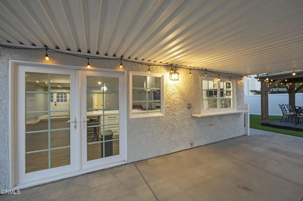 Covered Patio & Entertaining Space