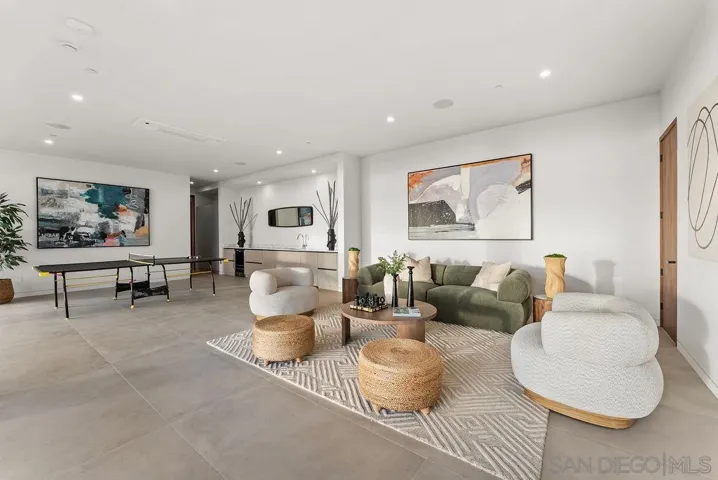 8421 Whale Watch Way, La Jolla, California 92037