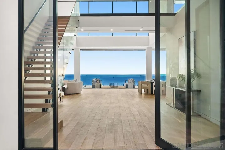 8421 Whale Watch Way, La Jolla, California 92037