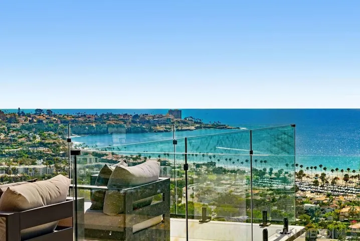 8421 Whale Watch Way, La Jolla, California 92037