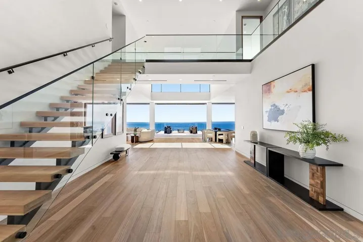 8421 Whale Watch Way, La Jolla, California 92037