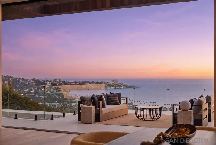 8421 Whale Watch Way, La Jolla, California 92037