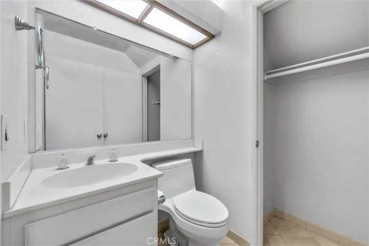 Level 1- bathroom