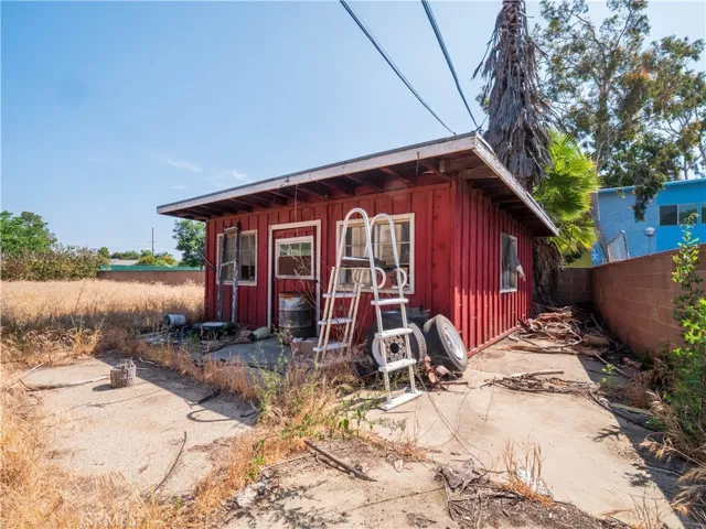 Shed