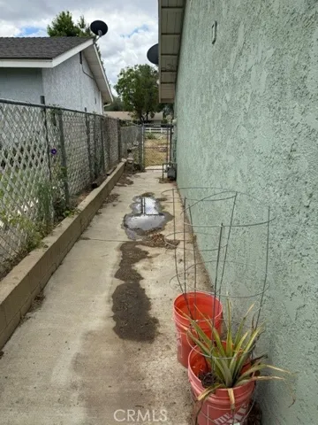 Alternate side access walkway
