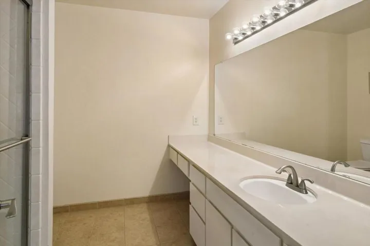103 Missiion, East Palo Alto, California 94303
