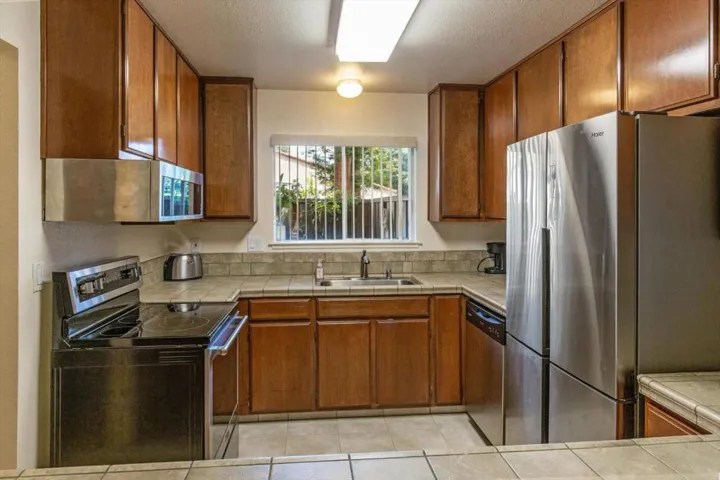 103 Missiion, East Palo Alto, California 94303