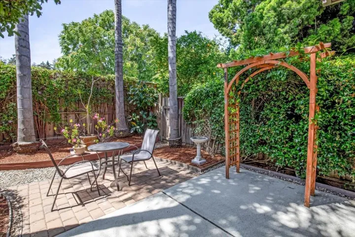 103 Missiion, East Palo Alto, California 94303