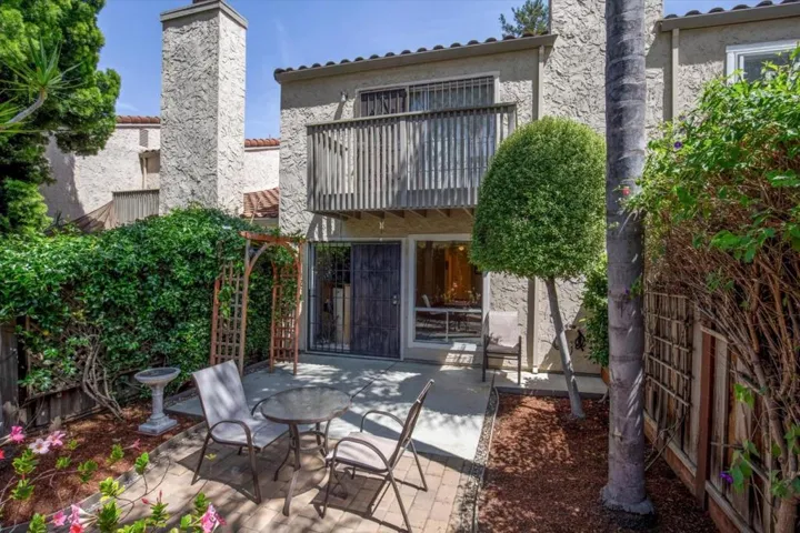 103 Missiion, East Palo Alto, California 94303