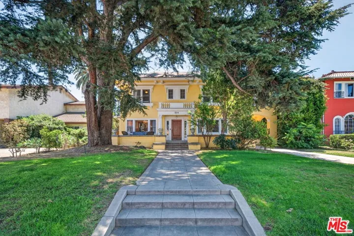 1614 Virginia Road, Los Angeles, California 90019