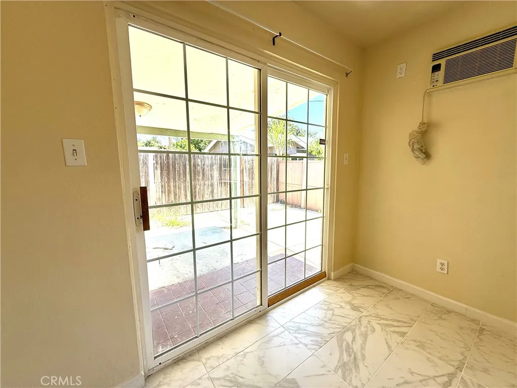 sliding door to backyard