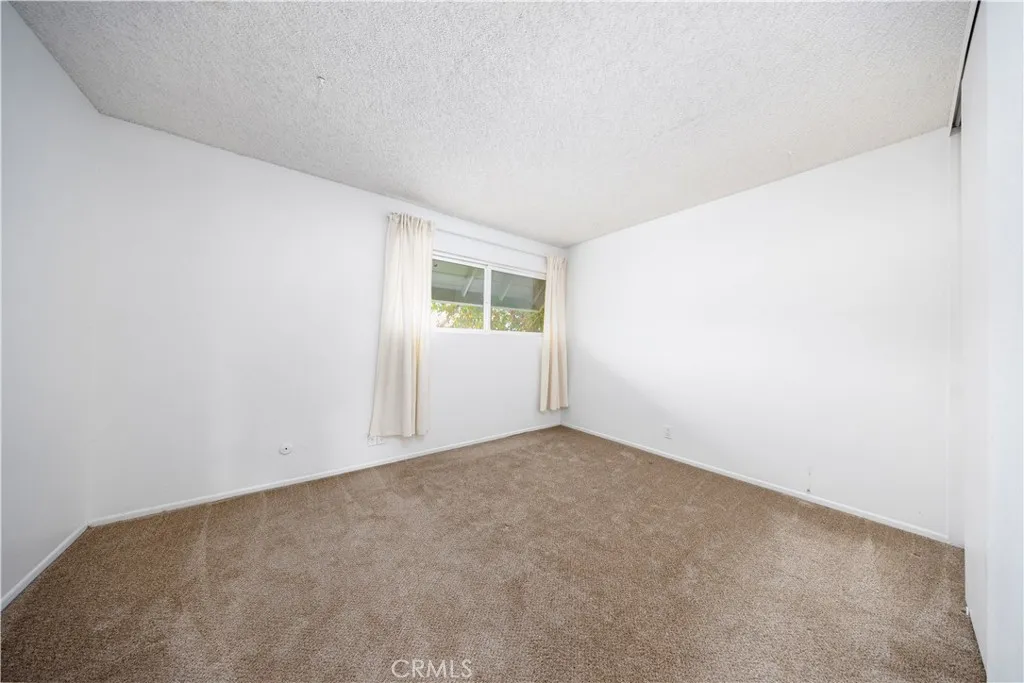 Secondary bedroom