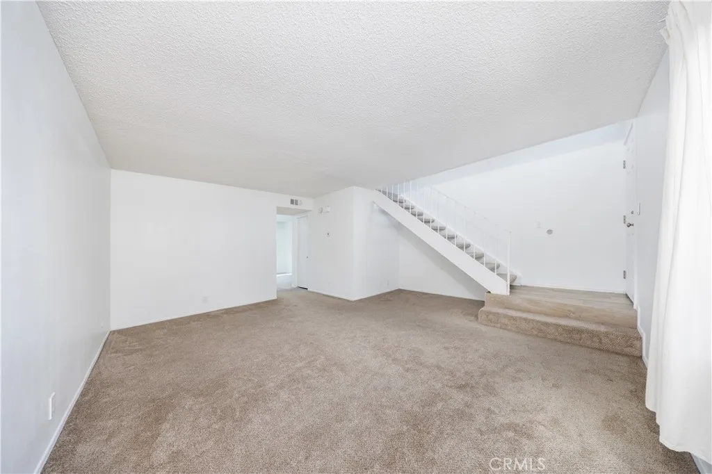Spacious living room