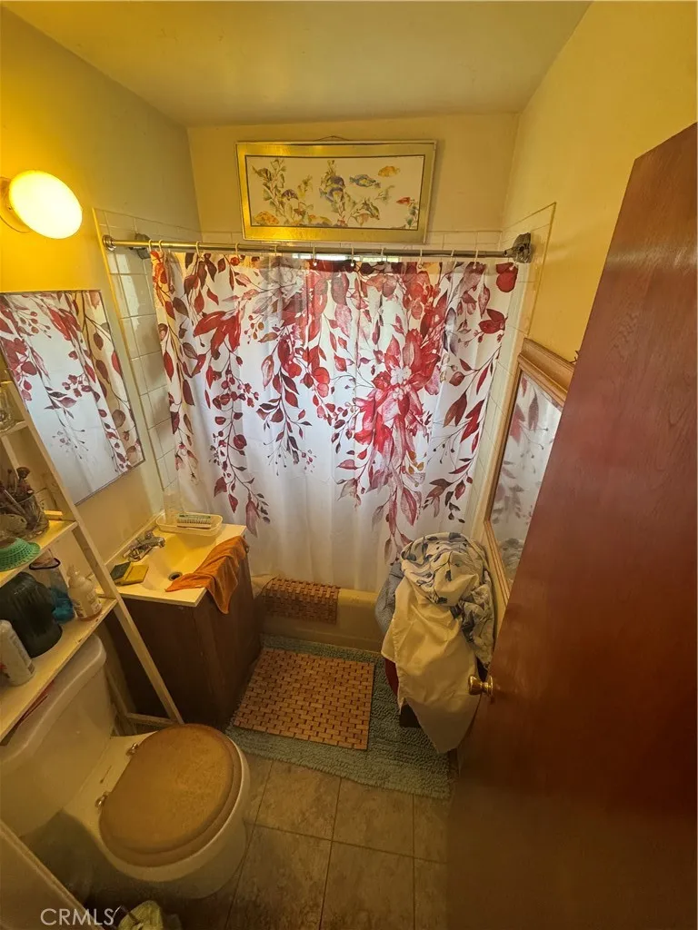2 bed bathroom