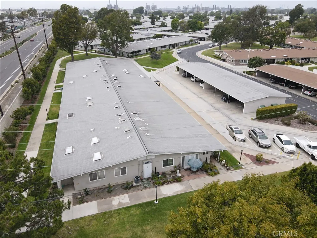 5 extra parking spaces