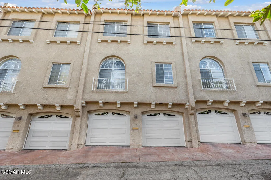 14234 Dickens St Unit 3 - HsHProd-40