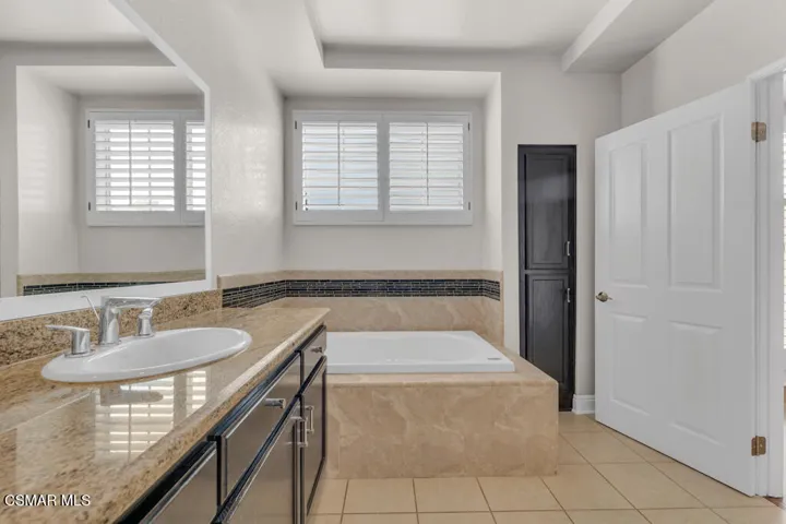14234 Dickens St Unit 3 - HsHProd-12