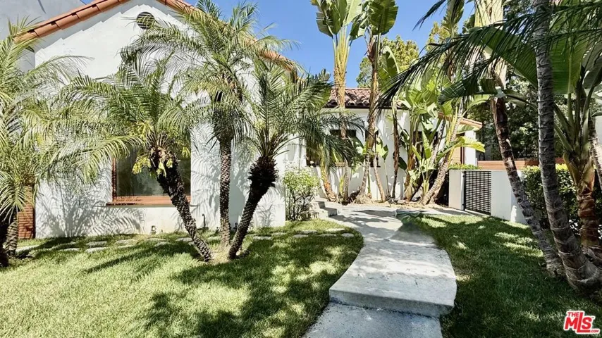 118 N La Peer Drive, Los Angeles, California 90048
