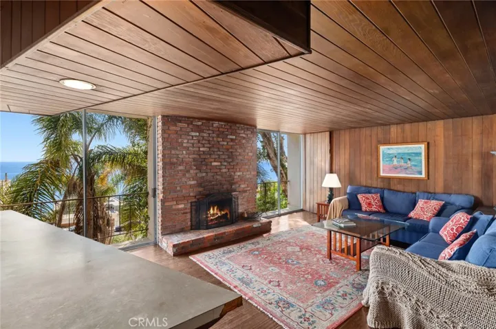 31381 Monterey Street, Laguna Beach, California 92651