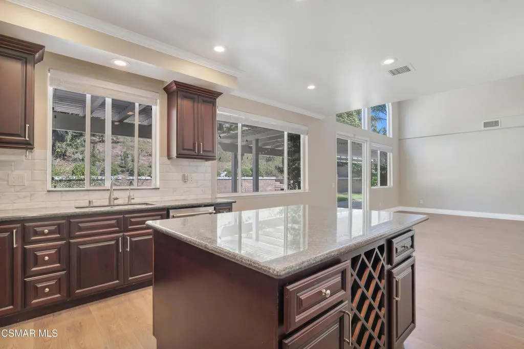 799 Alderdale Ct- HsHProd-26