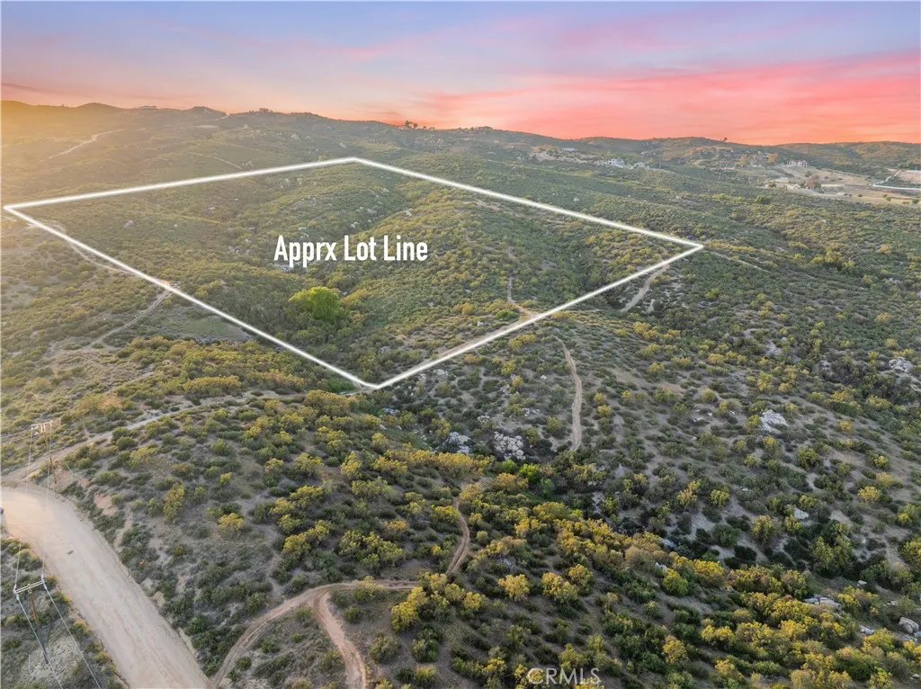 Approximate locked lines shown for reference only