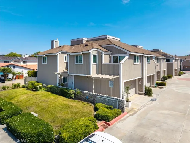 5588 Orange Avenue, Cypress, California 90630
