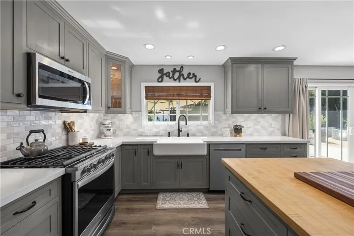 449 Ben Court, Newbury Park, California 91320